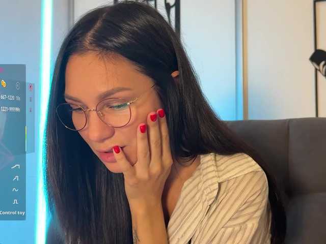 Buffi's BongaCams show and profile