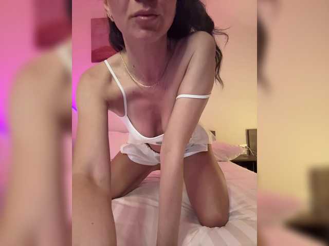 Buffi's BongaCams show and profile