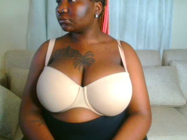 bustymelons69 webcam bongacams model stream image