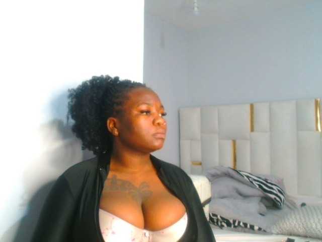 bustymelons69 webcam