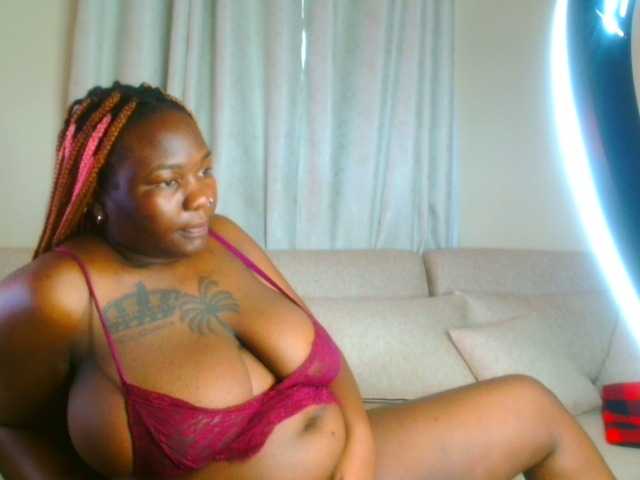 bustymelons69 webcam bongacams model stream image