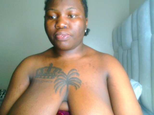 bustymelons69 Live Cam on BongaCams