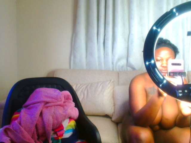 bustymelons69 webcam bongacams model stream image