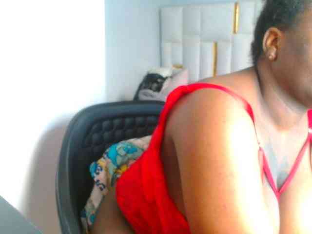 bustymelons69 webcam