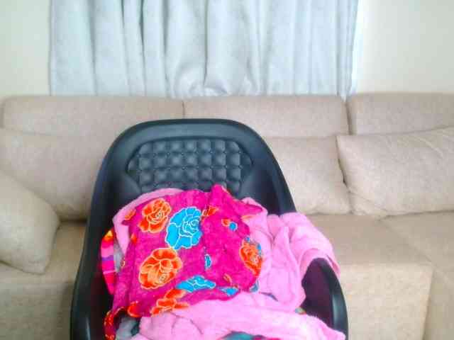 bustymelons69 webcam