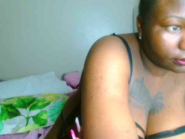 bustymelons69 webcam