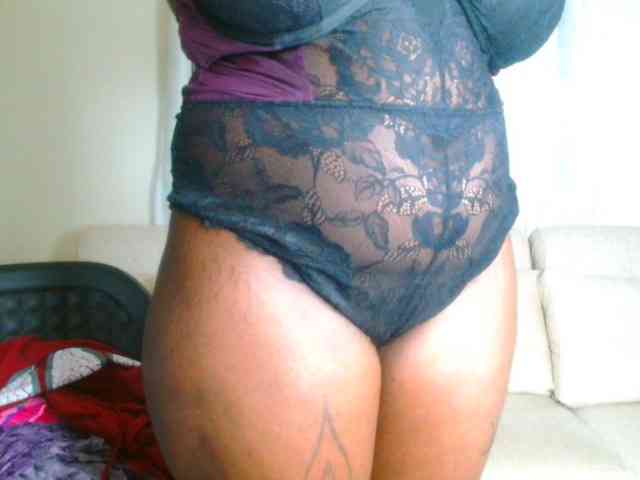 bustymelons69 webcam