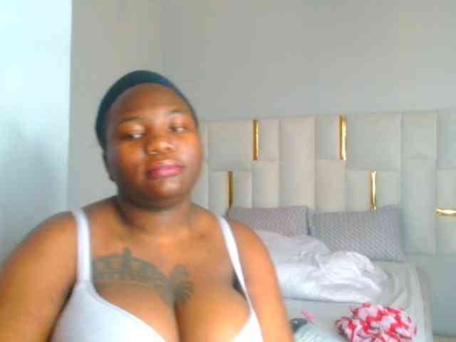 bustymelons69 webcam