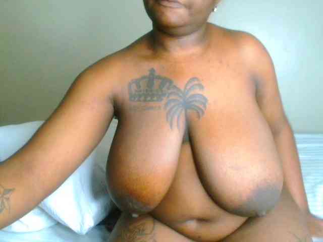 bustymelons69 Live Webcam on BongaCams