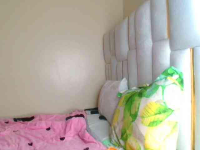 bustymelons69 webcam