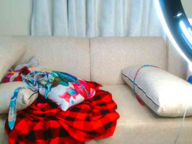 bustymelons69 webcam