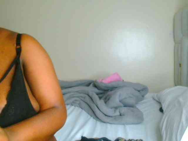 bustymelons69 webcam