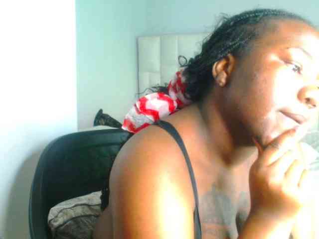 bustymelons69 webcam