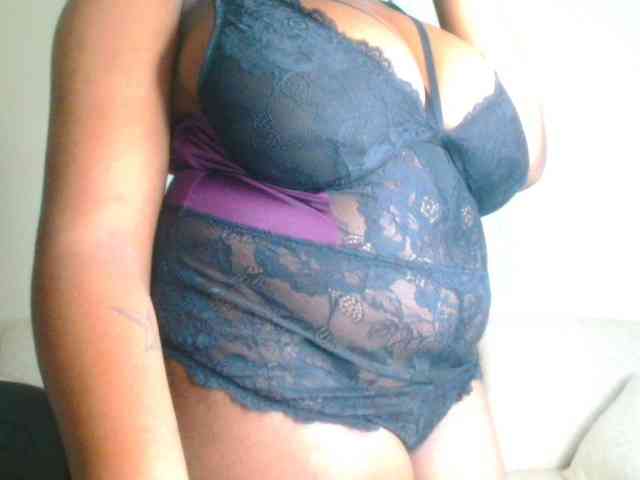 bustymelons69 webcam