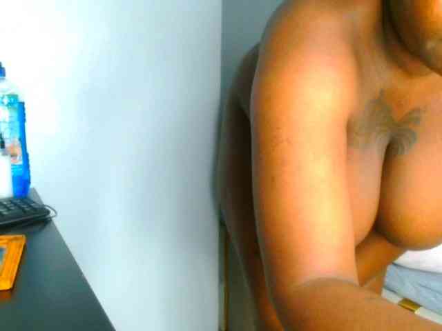bustymelons69 webcam