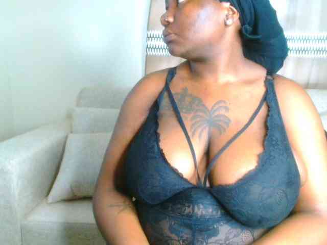 bustymelons69 webcam