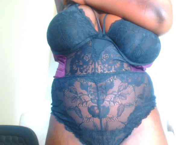 bustymelons69 webcam