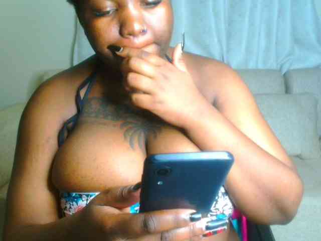 bustymelons69 webcam