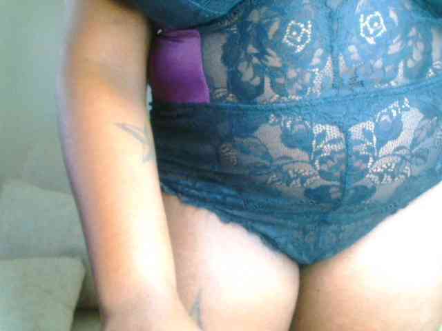 bustymelons69 webcam