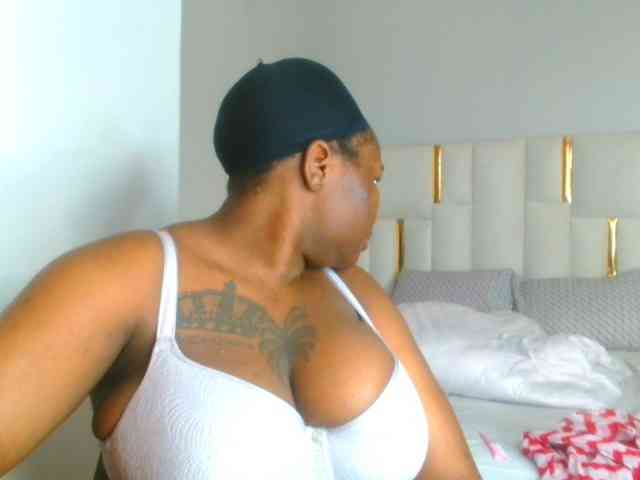 bustymelons69 webcam