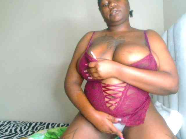 bustymelons69 webcam