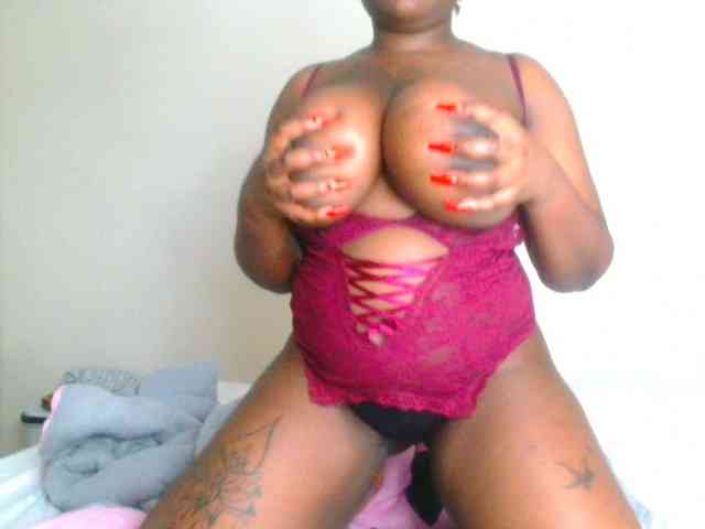 bustymelons69 webcam