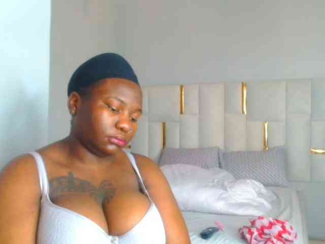 bustymelons69 webcam