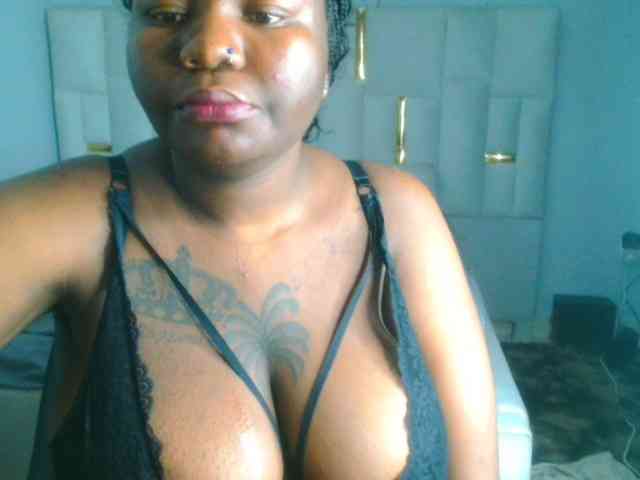 bustymelons69 webcam
