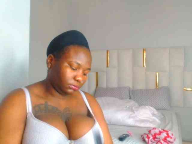 bustymelons69 webcam