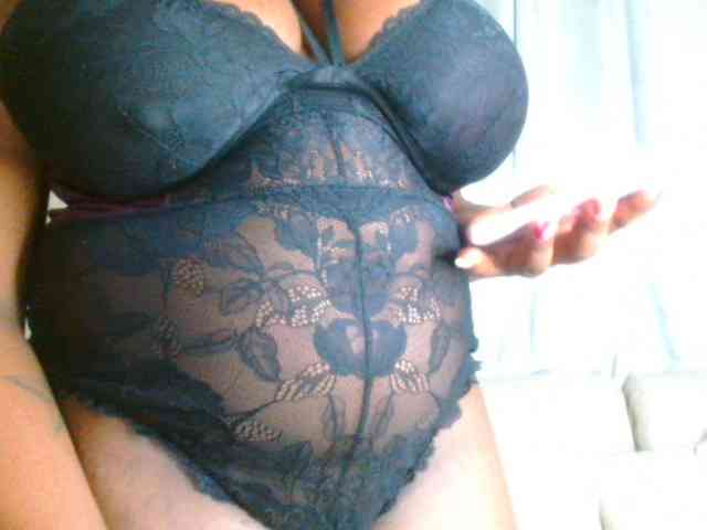 bustymelons69 webcam