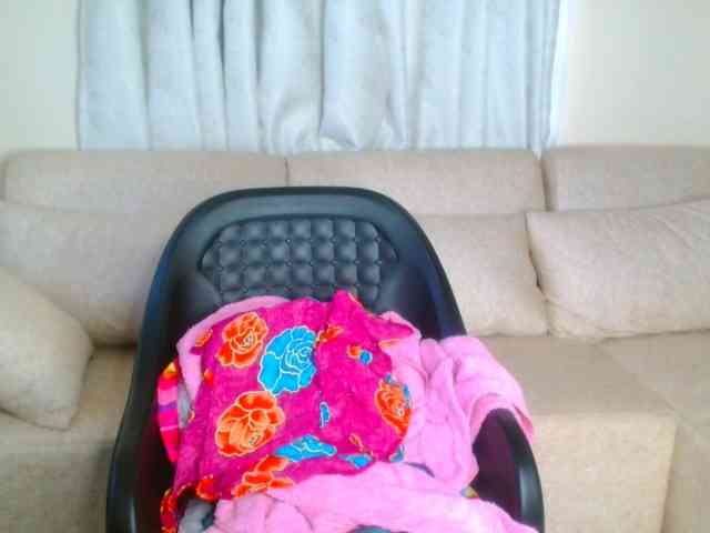 bustymelons69 webcam