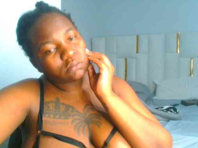 bustymelons69 webcam