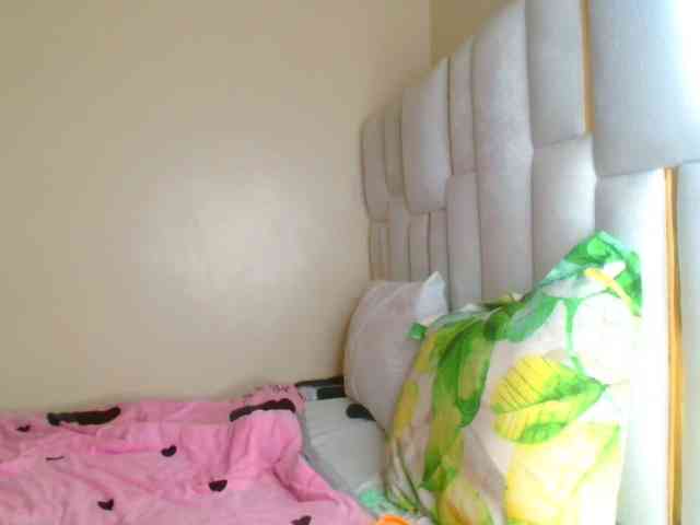 bustymelons69 webcam