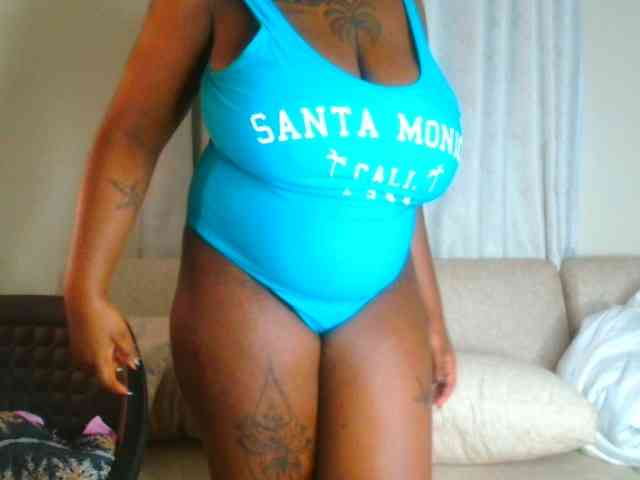 bustymelons69 webcam