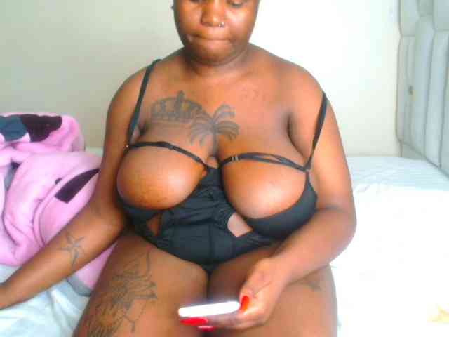 bustymelons69 Live Webcam on BongaCams