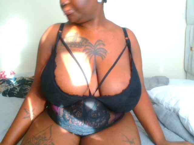 bustymelons69 webcam