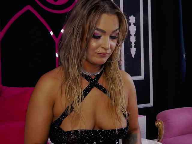 AlexxaBlaze webcam