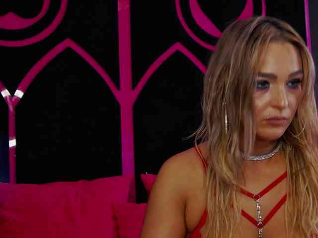 AlexxaBlaze webcam