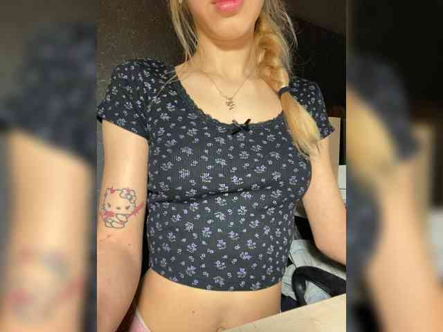 LinaLum Live Webcam on BongaCams