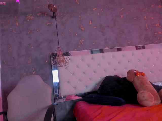 viiolettlopez webcam