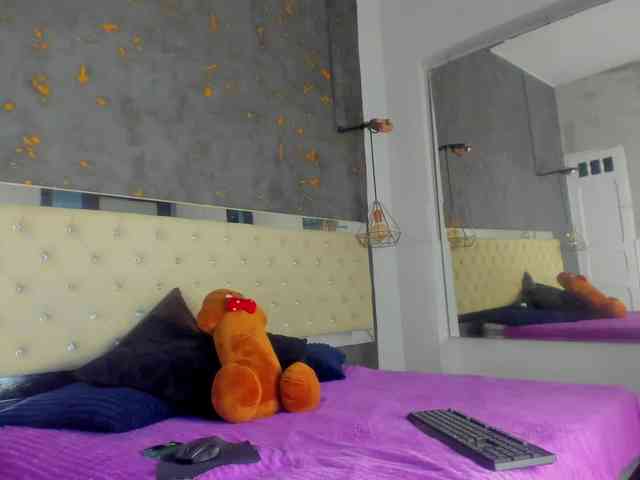 viiolettlopez webcam