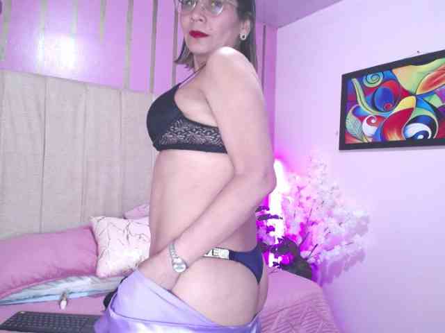 SexyLaddy-- webcam
