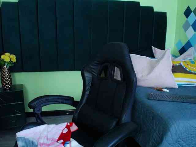 SexyLaddy-- webcam