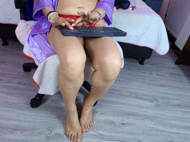 SexyLaddy-- webcam