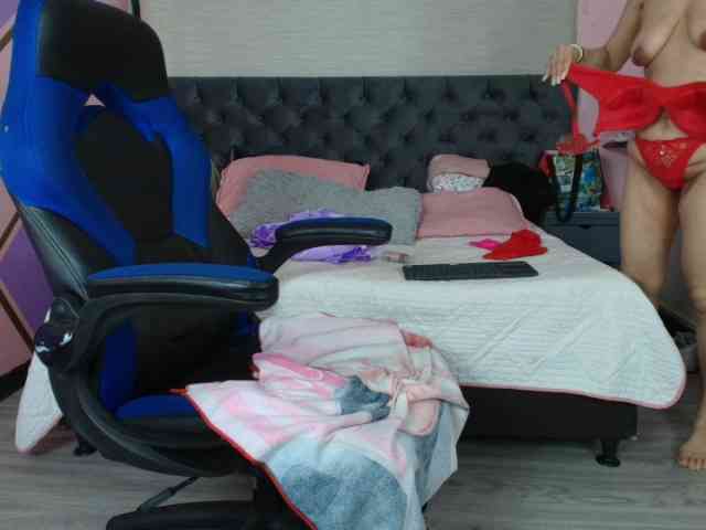 SexyLaddy-- webcam