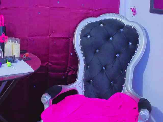Elegantrouse webcam