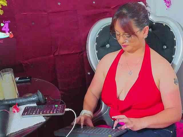 Elegantrouse webcam