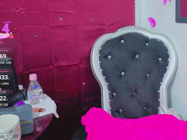 Elegantrouse webcam