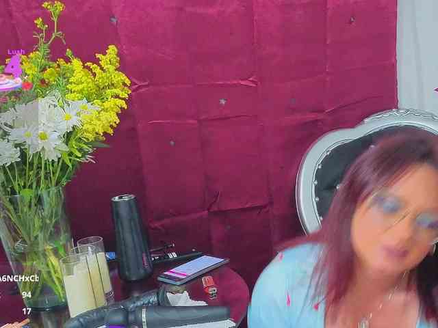 Elegantrouse webcam
