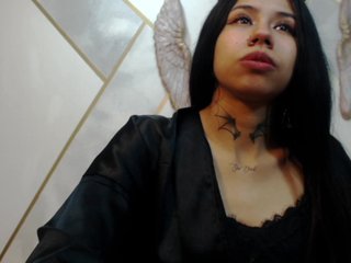 Kylie-Fox Porn Show